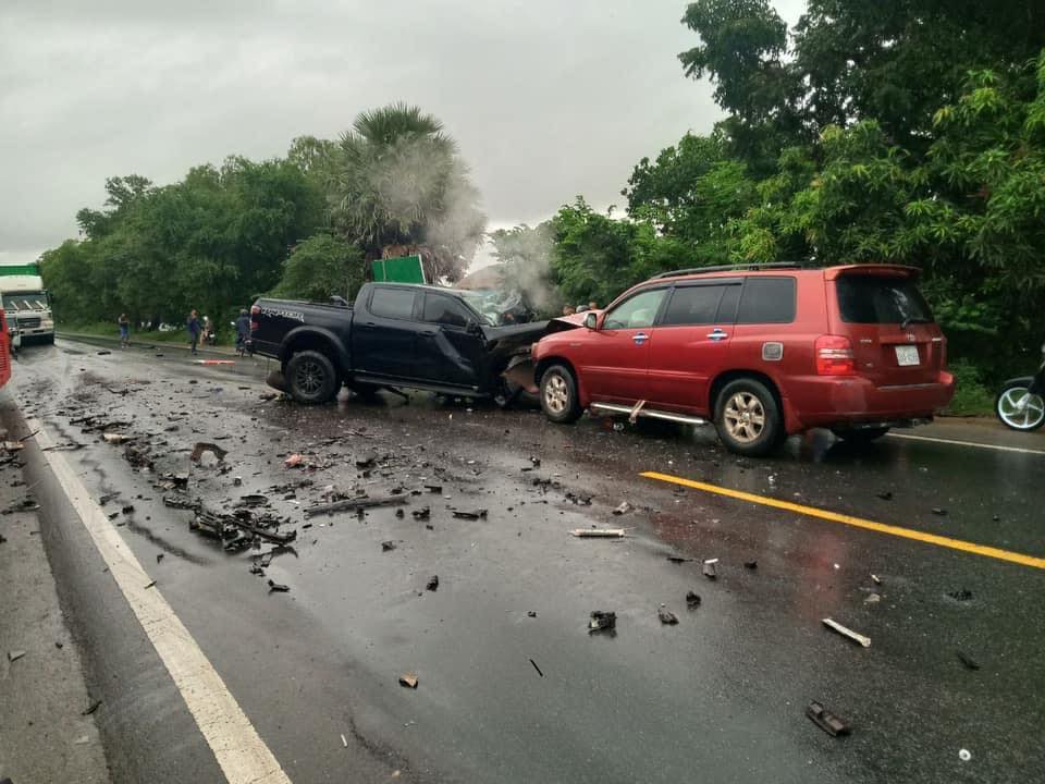 1号公路突发车祸，致2人死亡